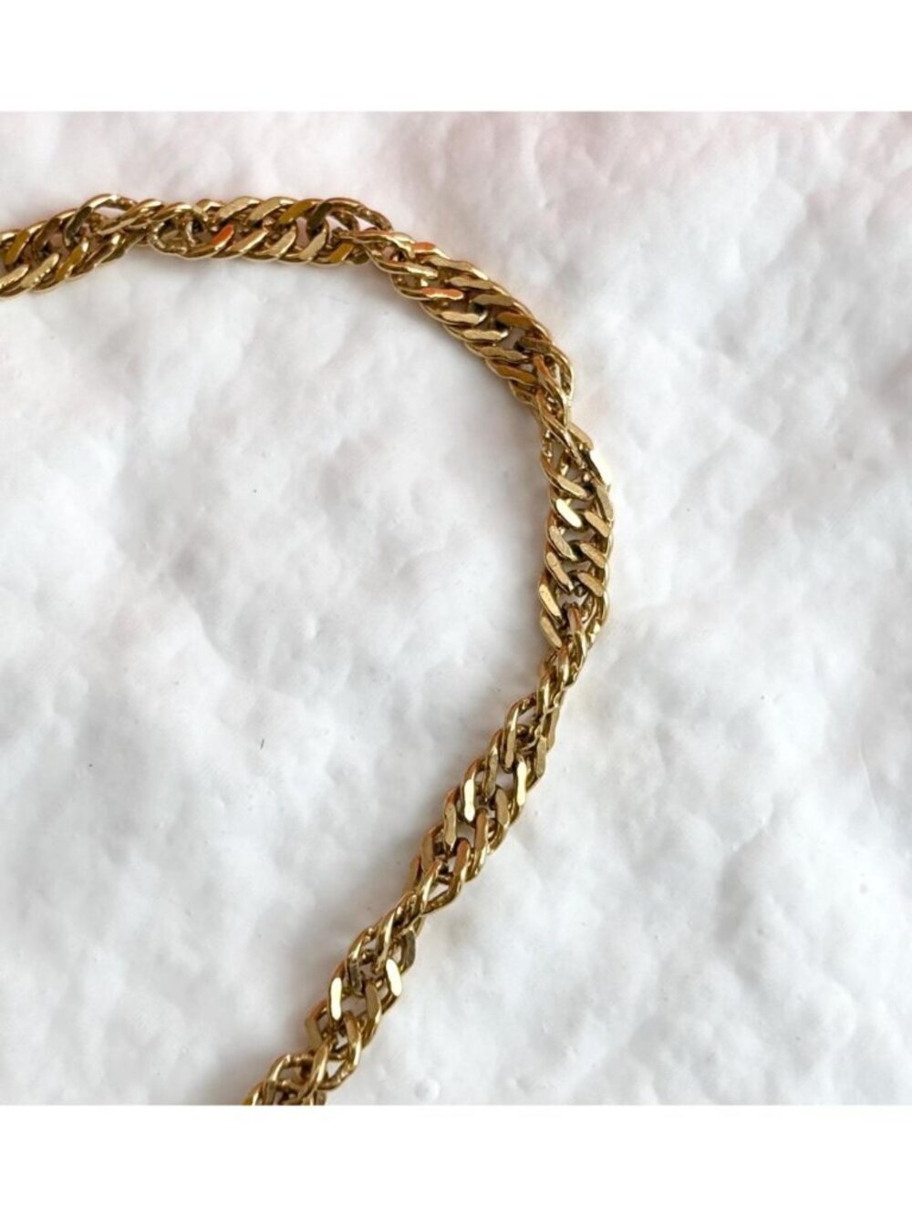 Stackable Gold Toned Curb Chain Minimalist 80's Vintage Bracelet